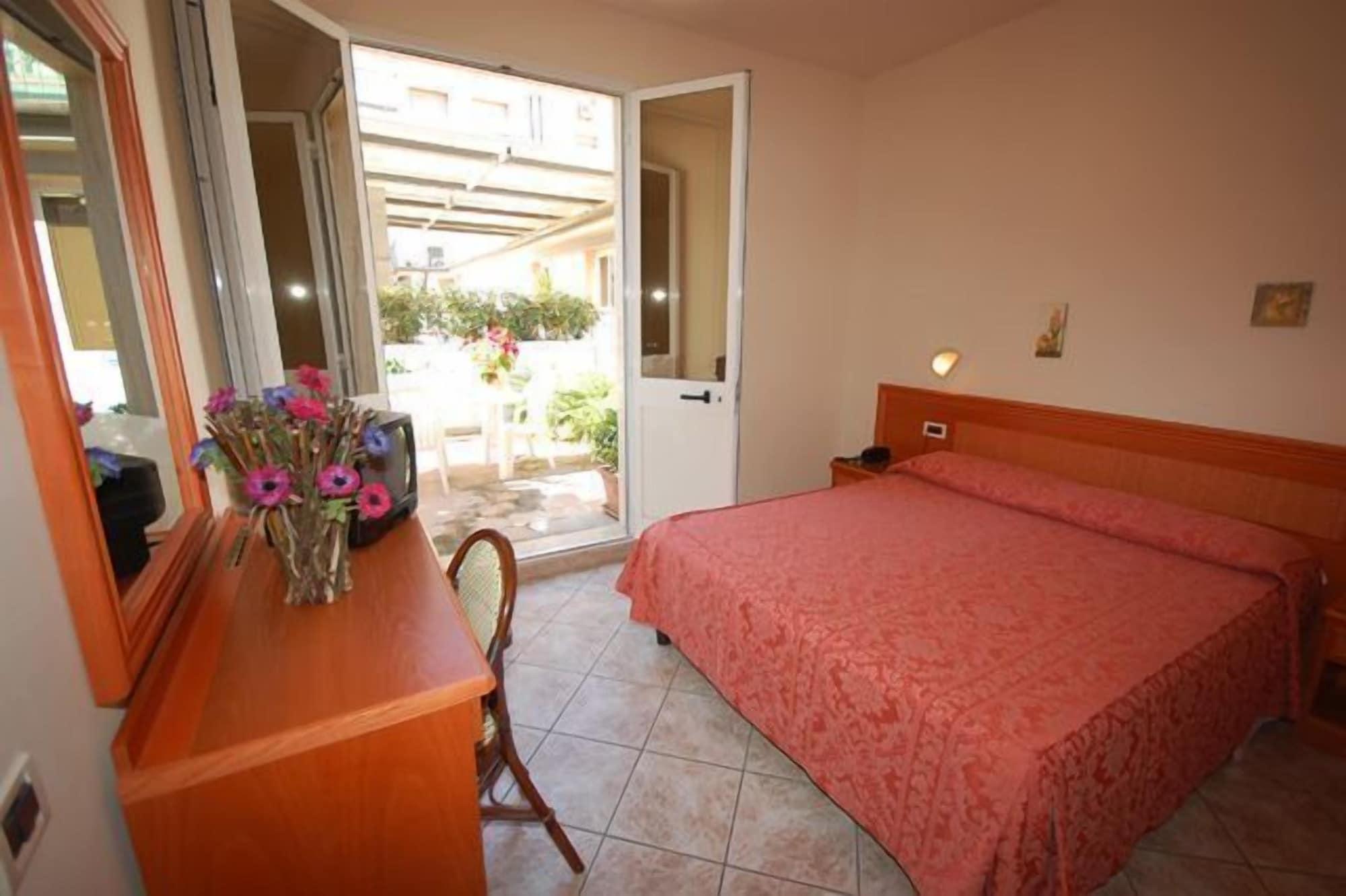 Hotel Bella Riviera Lungomare เวียเรจโจ ภายนอก รูปภาพ