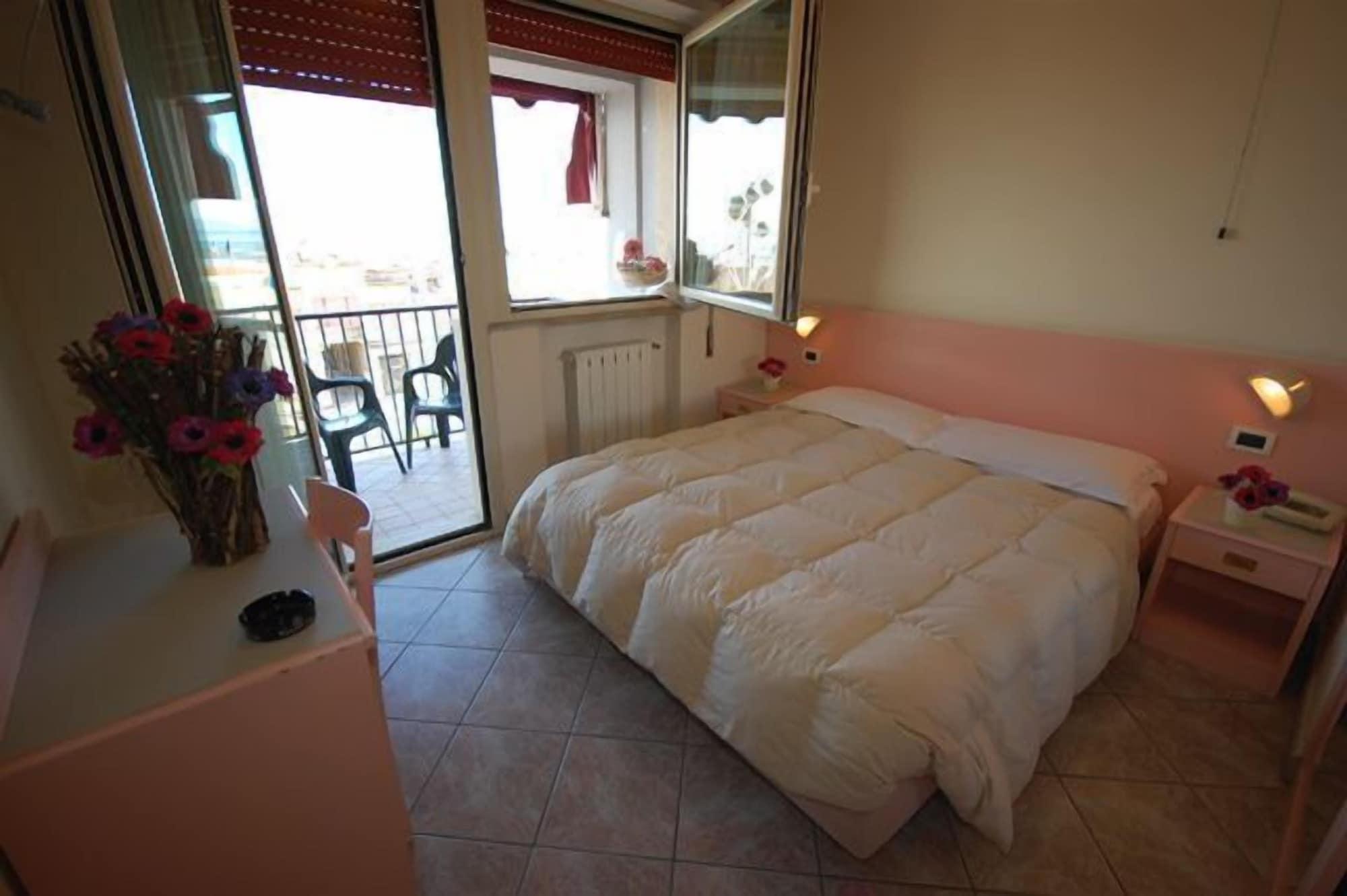 Hotel Bella Riviera Lungomare เวียเรจโจ ภายนอก รูปภาพ