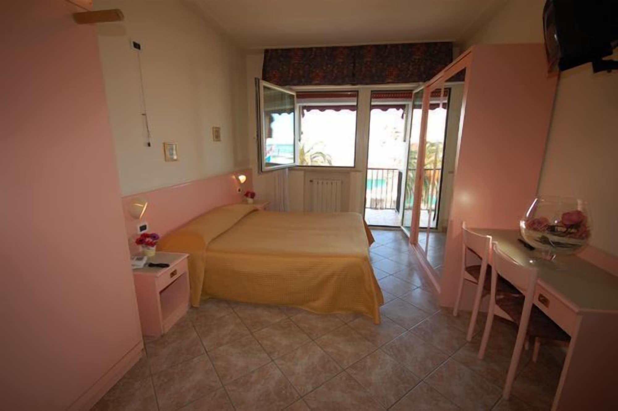 Hotel Bella Riviera Lungomare เวียเรจโจ ภายนอก รูปภาพ