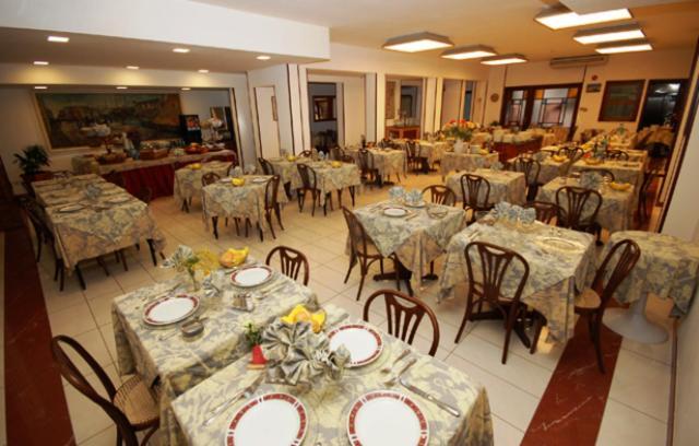 Hotel Bella Riviera Lungomare เวียเรจโจ ภายนอก รูปภาพ